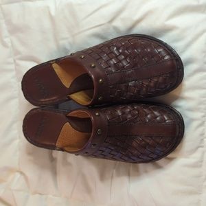 Born leather mules clogs women's 6